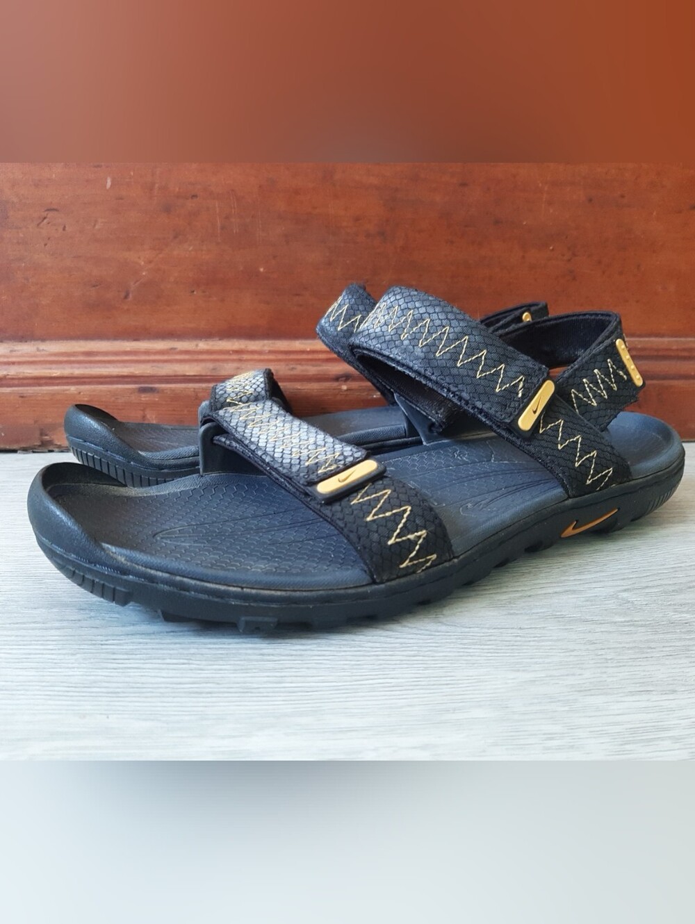 Nike ACG Sandals TOE PROTECTION Mens Size 11 Sports Black Hiking Outdoors